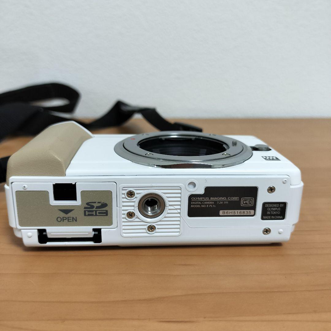 【美品】OLYMPUS PL1s ミラーレスカメラ 　レンズ２本