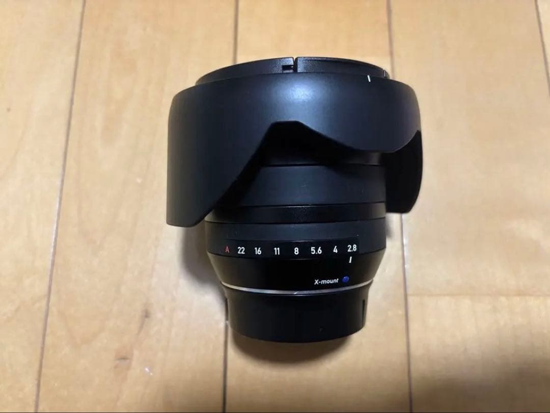 カールツァイス　xマウント12mm F2.8 単焦点レンズ