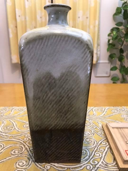 人間国宝 島岡達三作 掛合釉象嵌縄文方壷(共箱付)