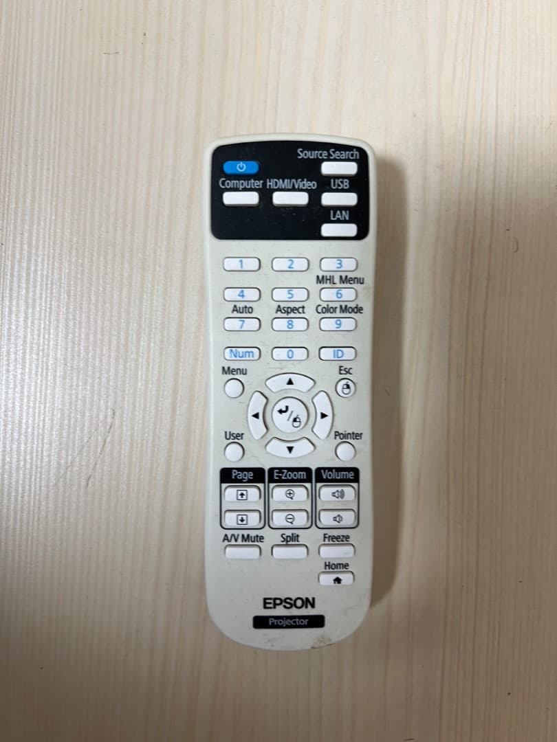 EPSON ホームプロジェクター フルHD 1080p 1060