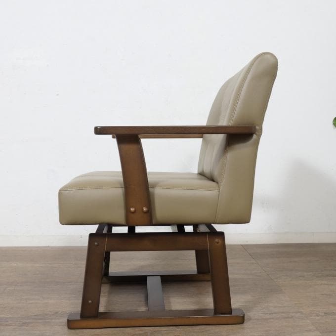 ベル　高級　肘あて付き　回転チェアー　高さ調節２段階 事務椅子　こたつ椅子