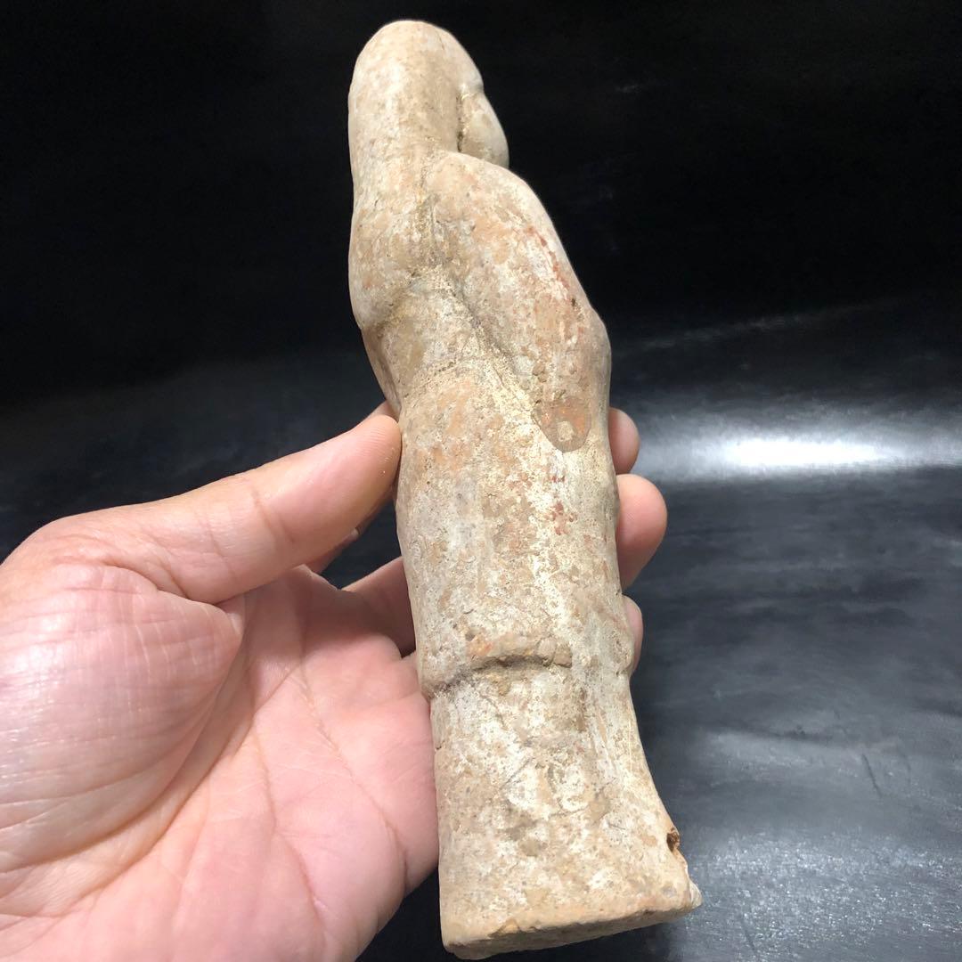 蔵から中国古銭と一緒の箱から出てきた 5体の内の1体　 女の人の中国古美術土器