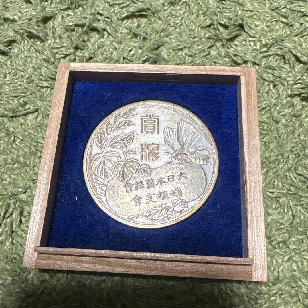 記念メダルコレクションなどに木箱入りメダル