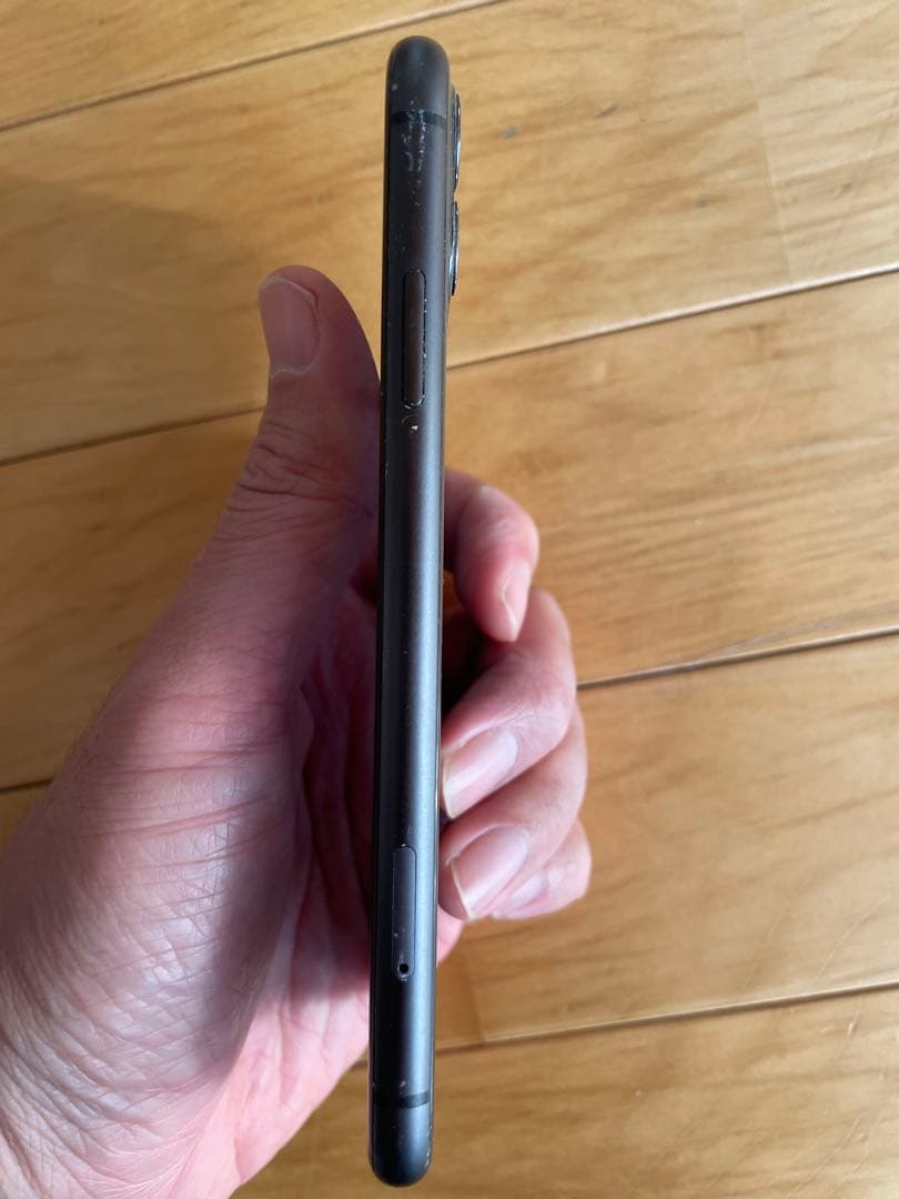 iPhone 11 デュアルsim 64GB