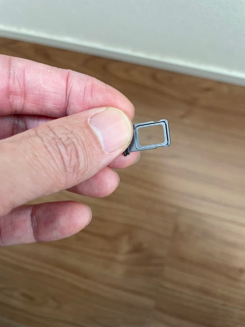 iPhone 11 デュアルsim 64GB