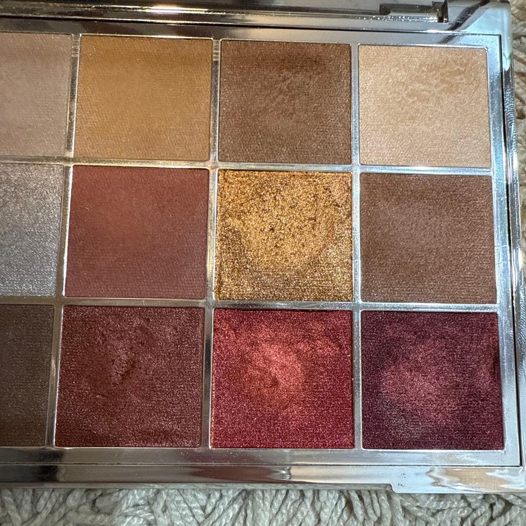 BYREDO BIBLIOPHILIA アイシャドウパレット