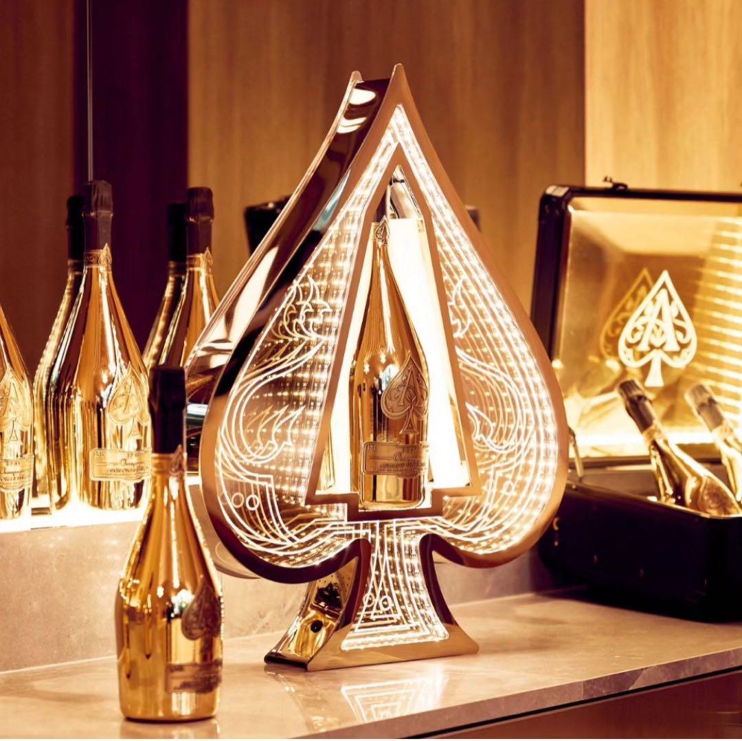 アルマンド マグナムボトル用(1.5L)ディスプレイ LED トランプタワー