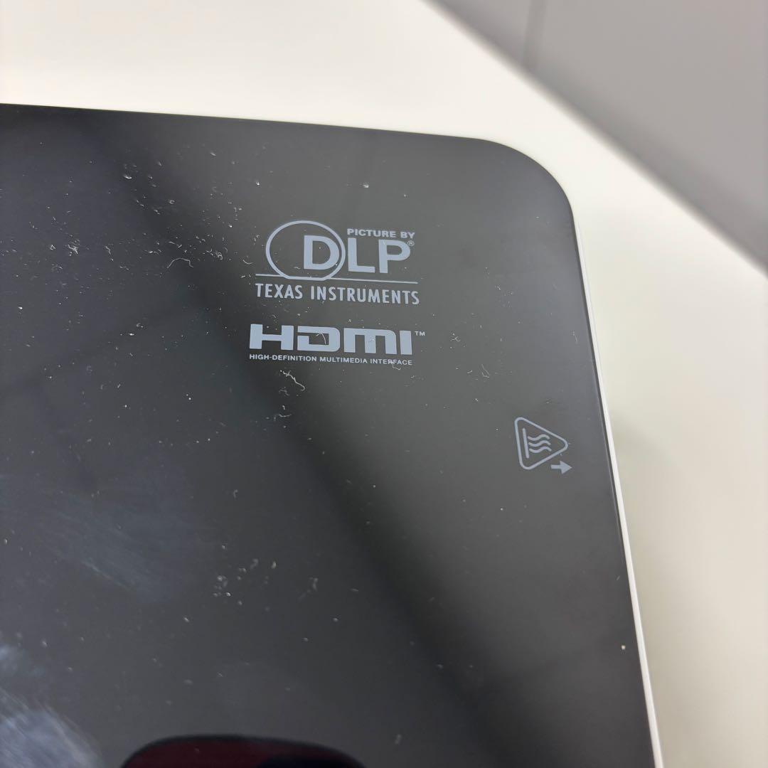 masaさん専用　短焦点プロジェクター　ほぼ新品　1回4時間のみ使用　DLP