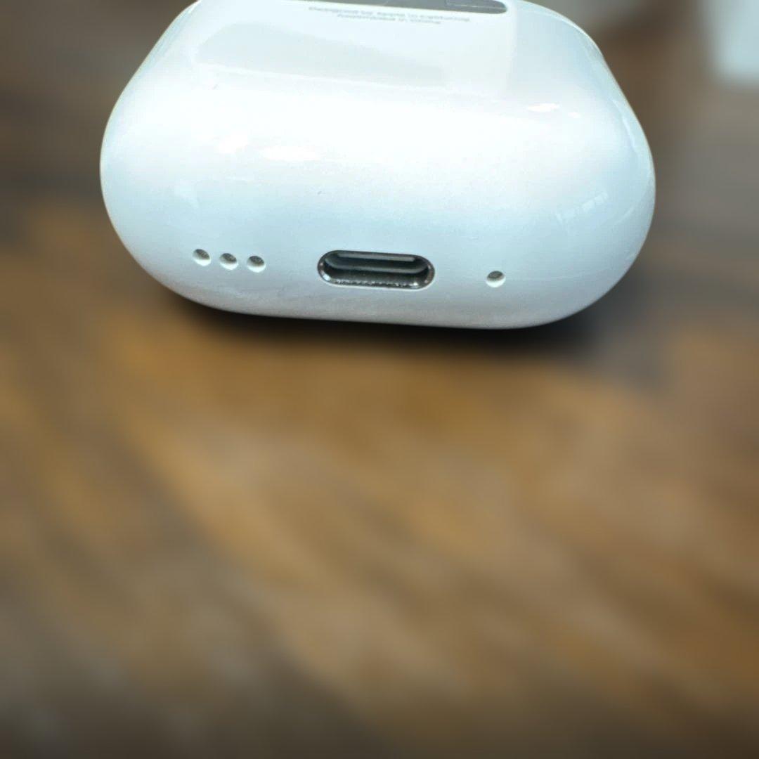 Airpods4 ノイズキャンセンリング搭載モデル