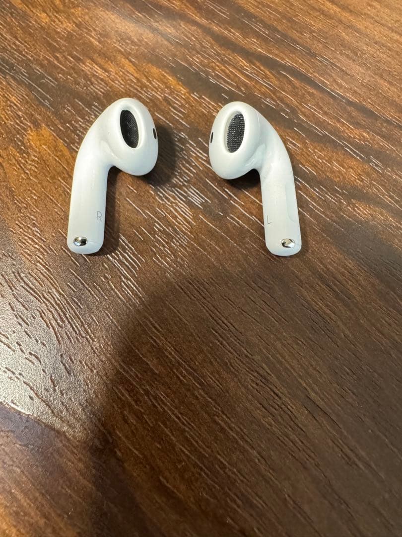 Airpods4 ノイズキャンセンリング搭載モデル