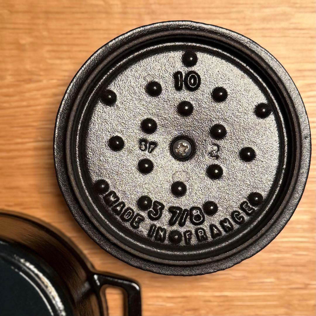 ［未使用］ストウブ STAUB ピコ ココット ラウンド10㎝　黒