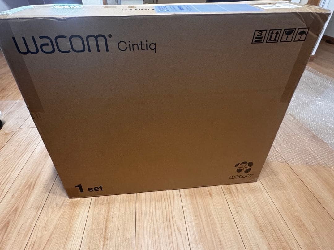 Wacom Cintiq 22 DTK-2260/K0D（新品プロペン2有）