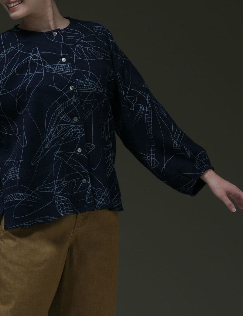 群言堂 ネイビー 長袖シャツ