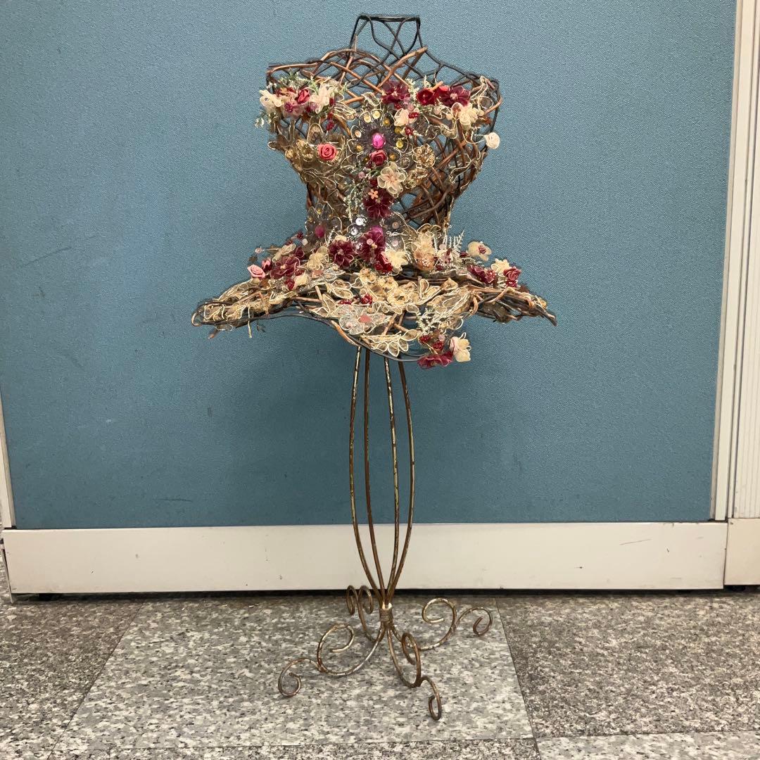 バレエ　アート　バレエチュチュ　ディスプレイ　アイアンオブジェ