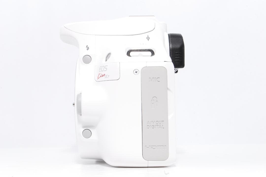 ✨スマホ転送可能 使用回数少 ✨Canon kiss X7ホワイト レンズセット