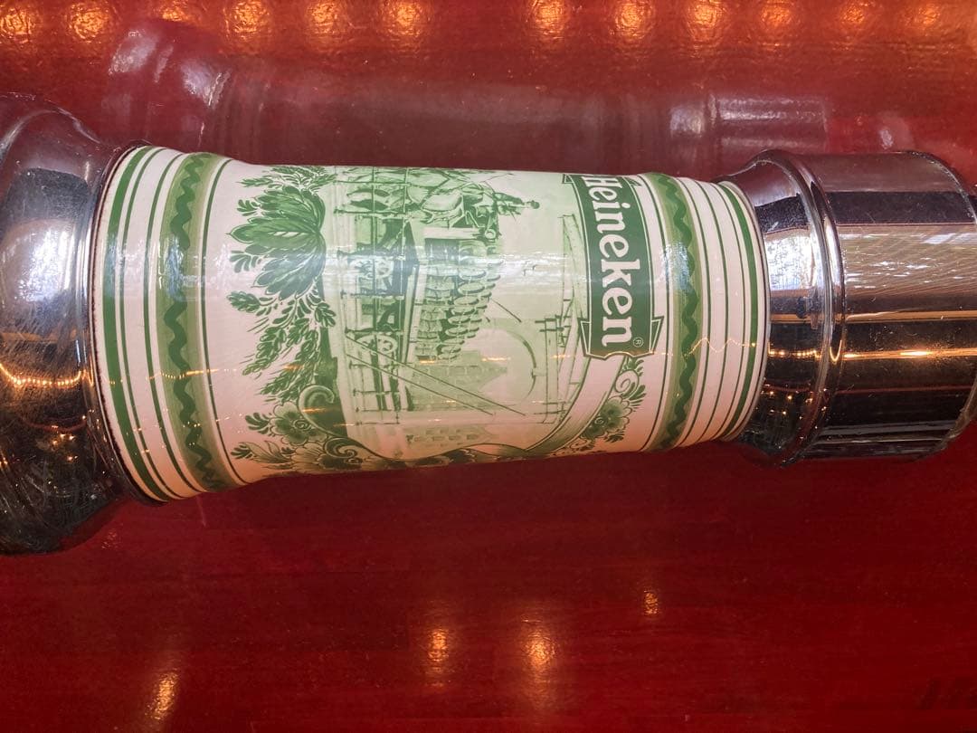 ハイネケン陶器ドラフトタワー