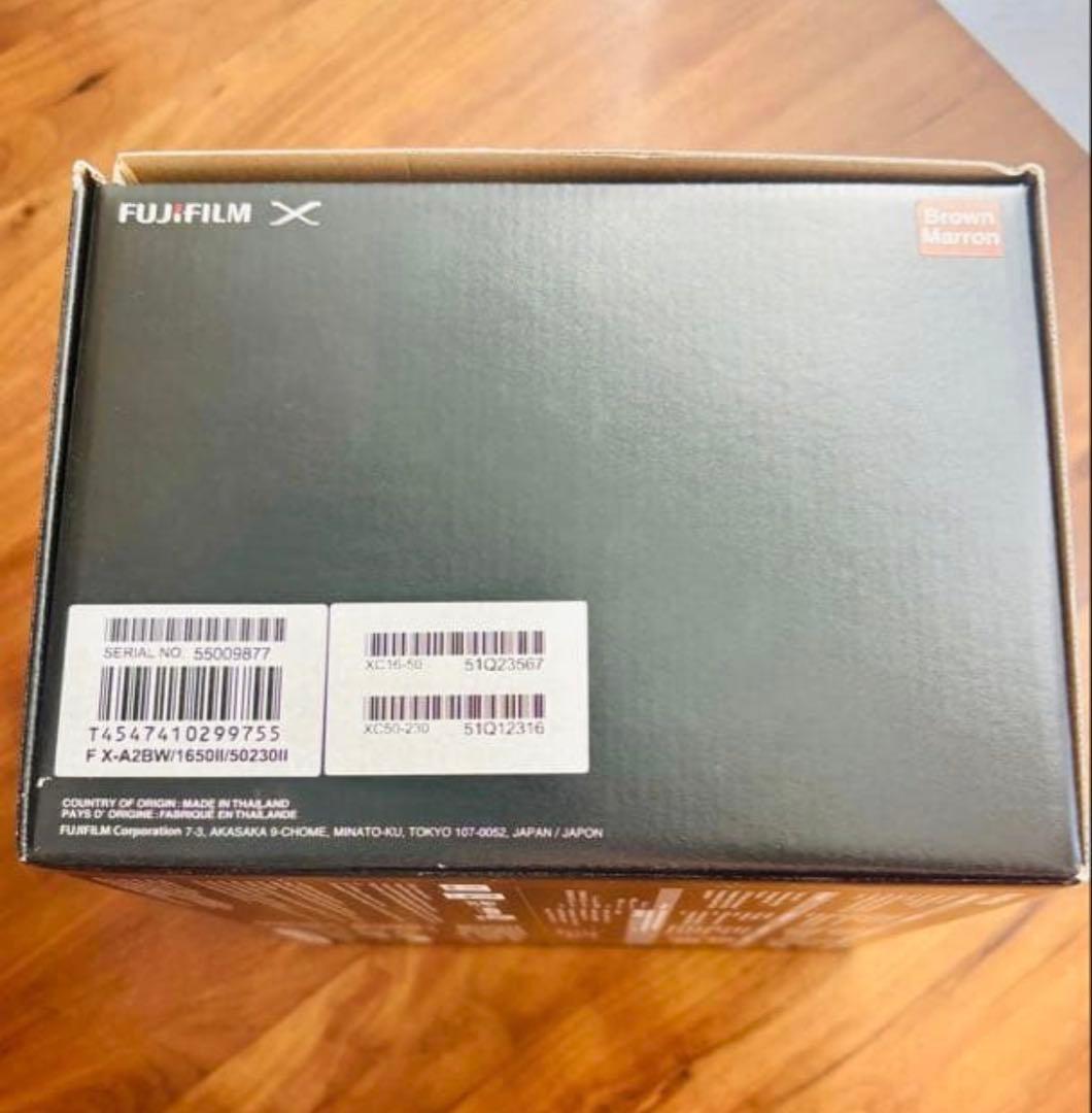 【美品】Fujifilm X-A2 カメラ 2本レンズ付き+バッテリー2個付き