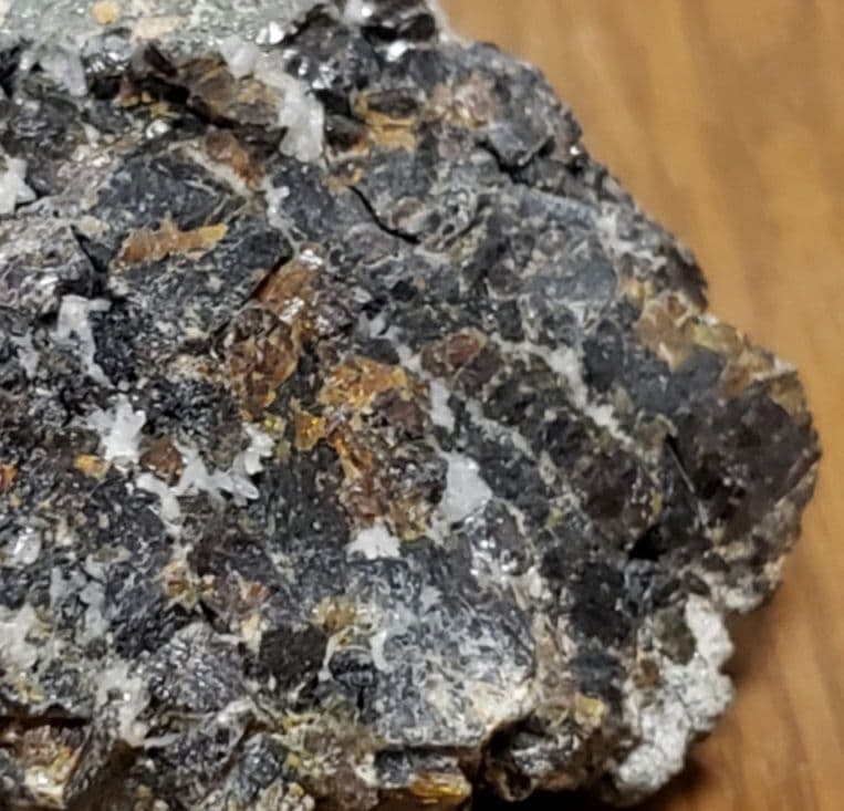 尾去沢鉱山の閃亜鉛鉱(父親は坑道掘りでした)