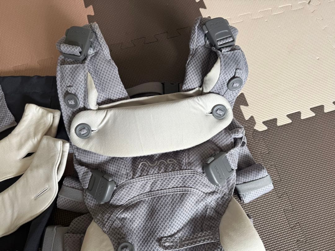 ヌナカドルクリック nuna cudl clik抱っこ紐 グレー(フォグ)