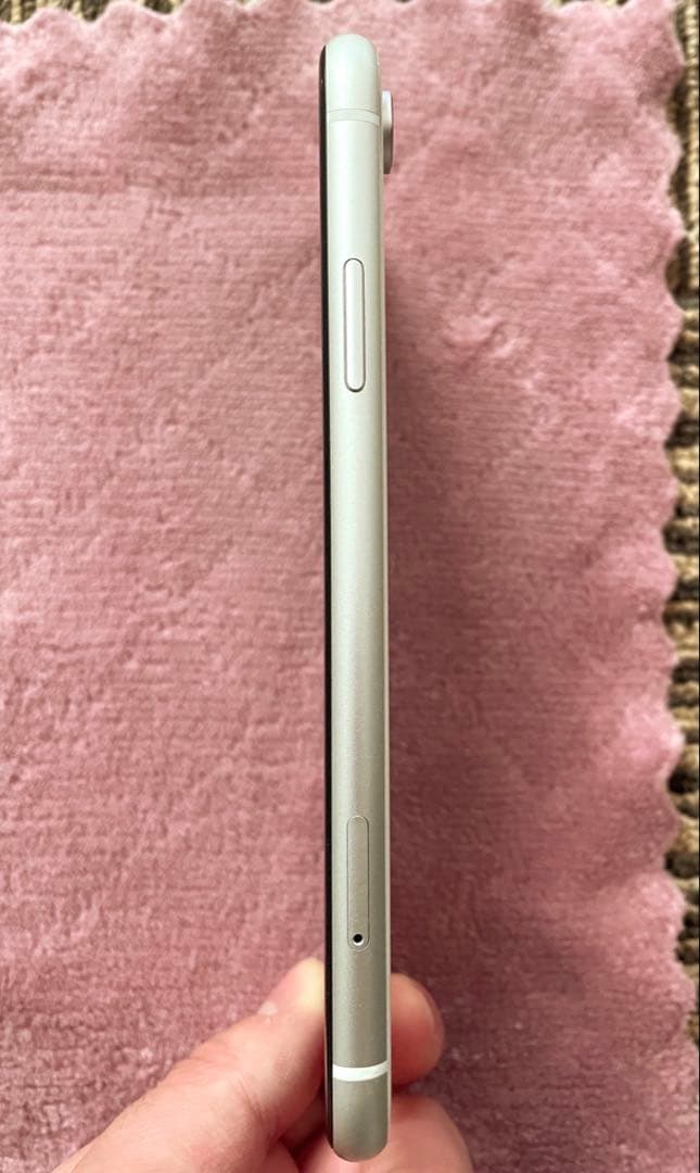 お*り様 iPhoneXR 64GB ホワイト　SIMフリー