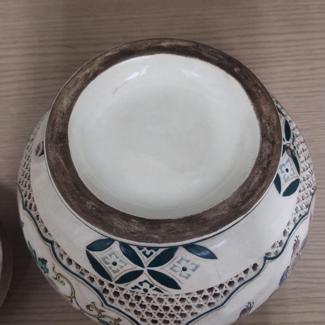 透かし彫りの香炉 青い獅子