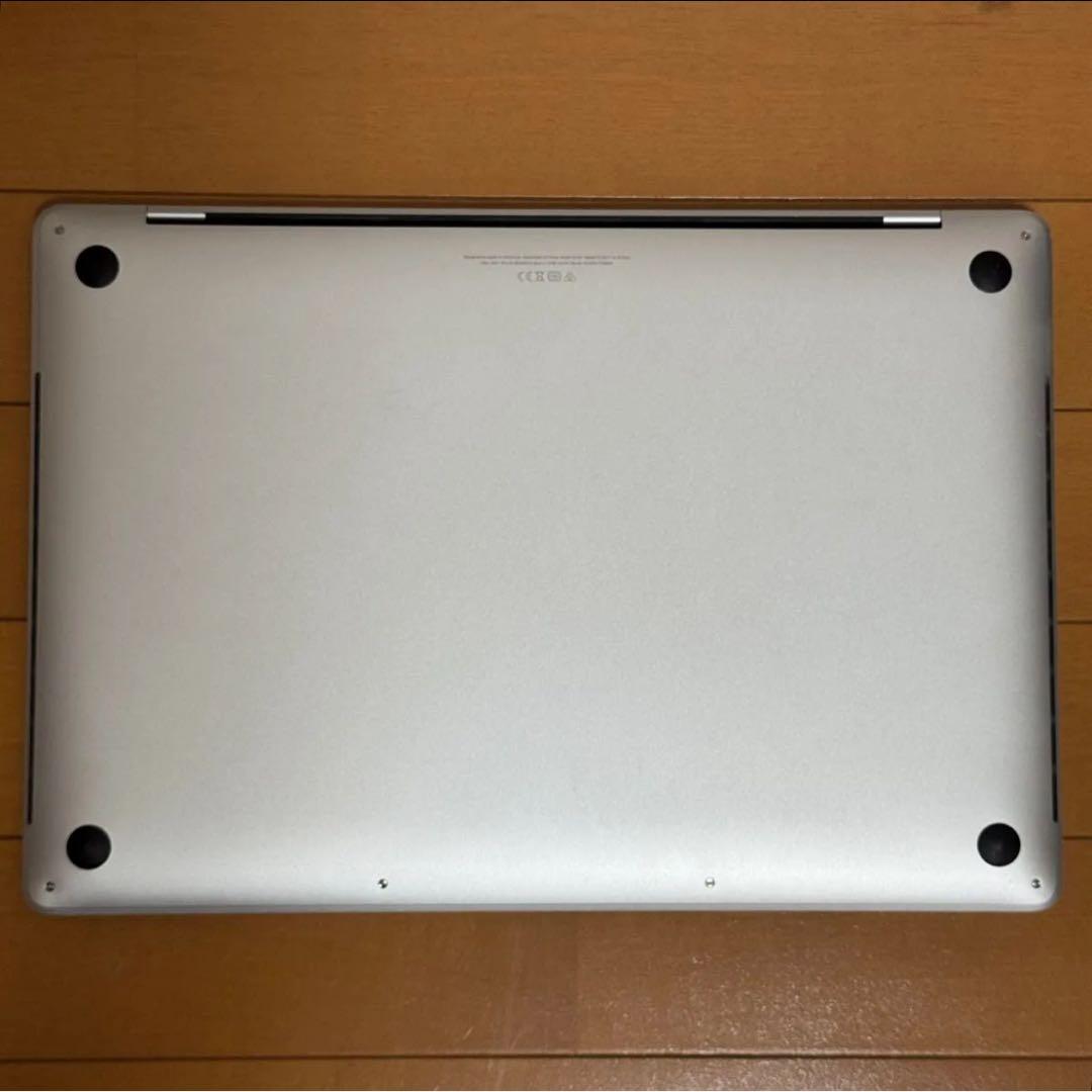 ぽんたぽん　MacBook Pro シルバー 本体　2019
