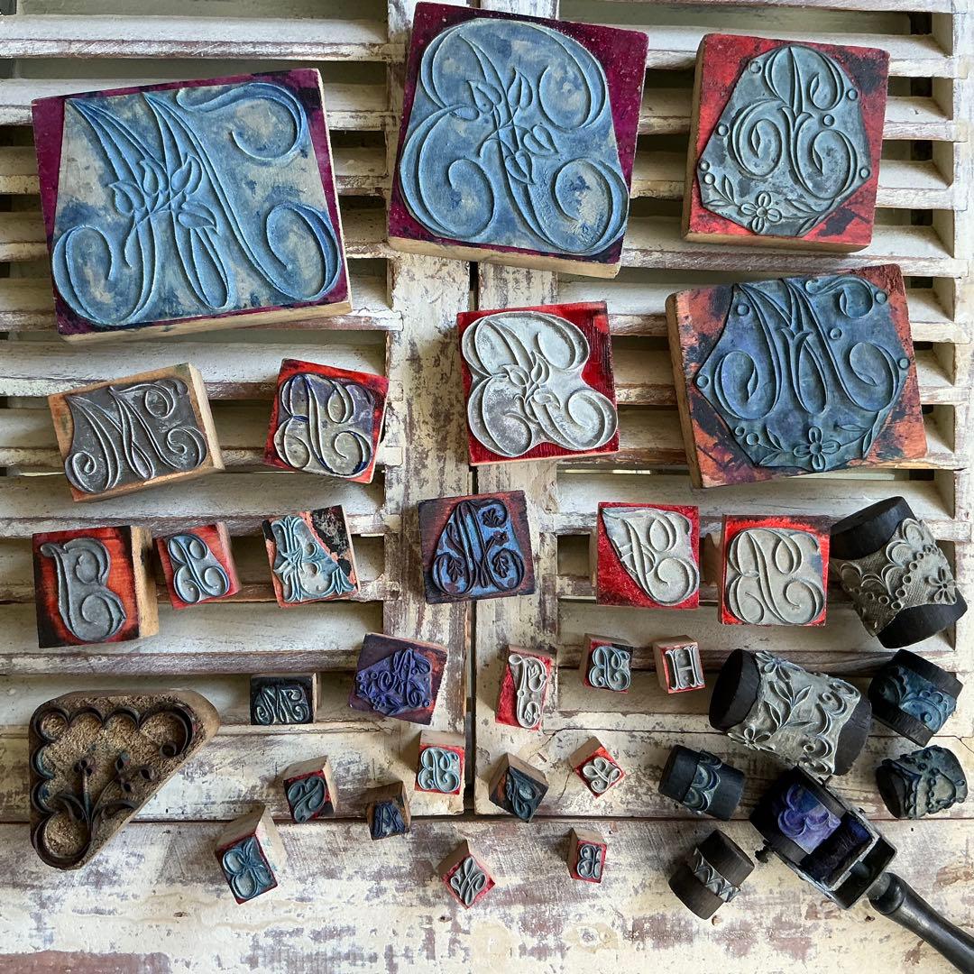 ♡沢山♡　フランス　アンティーク　刺繍　イニシャル　モノグラム　スタンプ