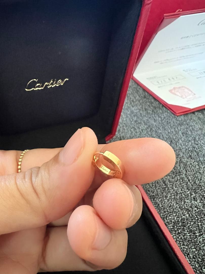 LOVE SINGLE HOOP EARRING イエローゴールドカルティエ