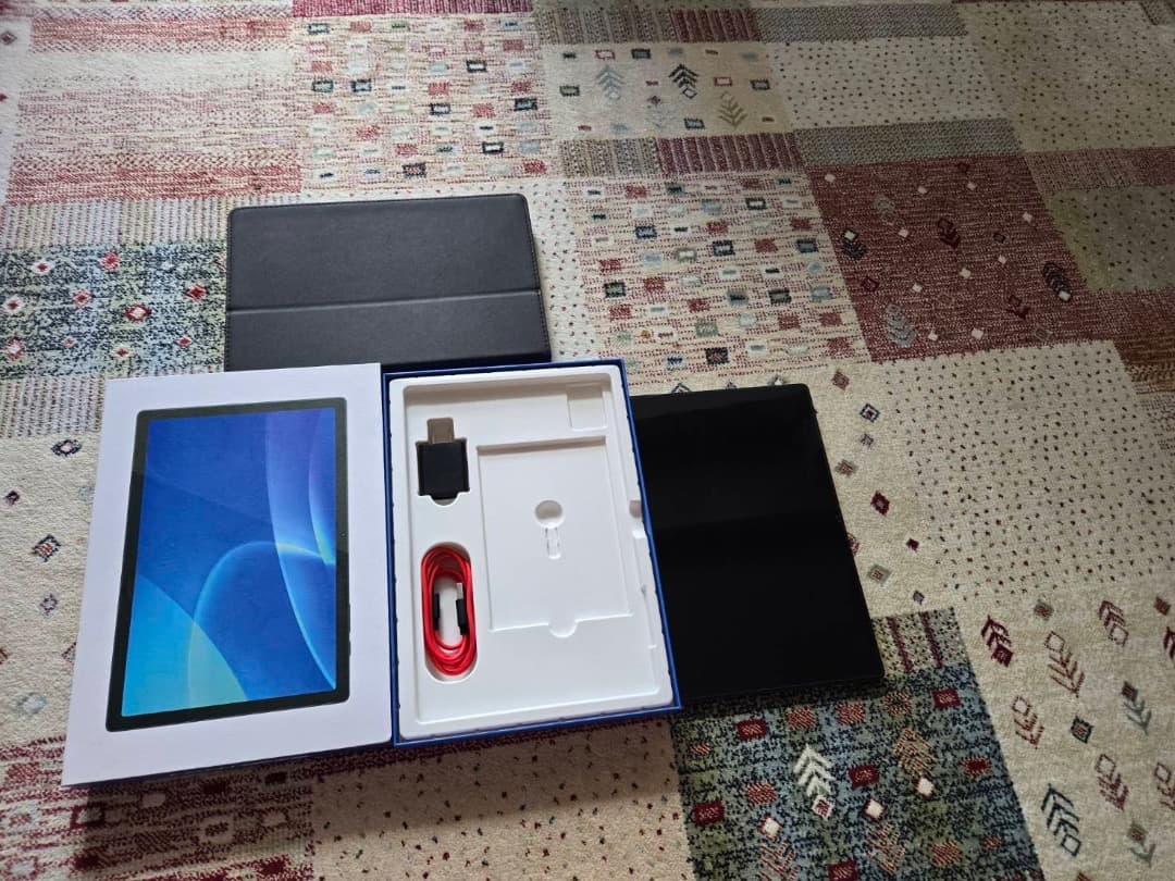 AAUW T90 Androidタブレット