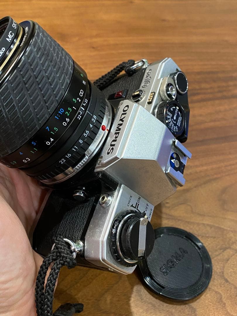 OLYMPUS OM-10 フィルム一眼　シグマ1:2.8 50マクロレンズ付