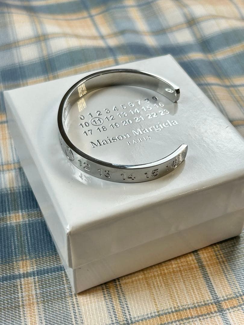 メゾンマルジェラ バングル ブレスレット