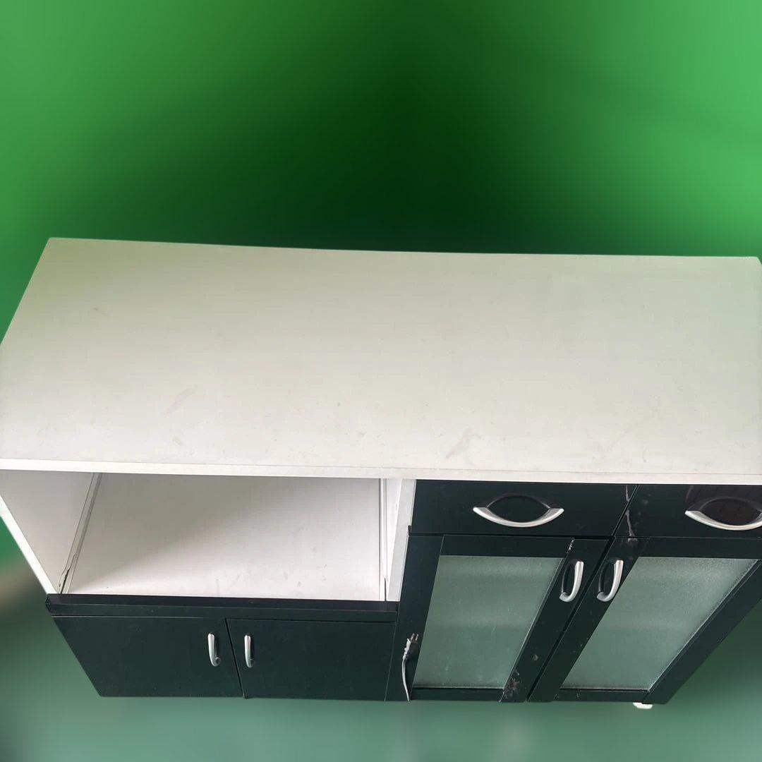 モカ モダン食器棚 ブラック＆ホワイト