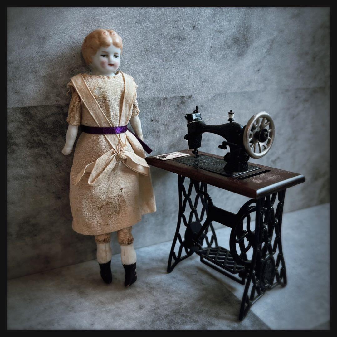 アンティーク 小さなブロンド　チャイナヘッドドール　 ビスクドール