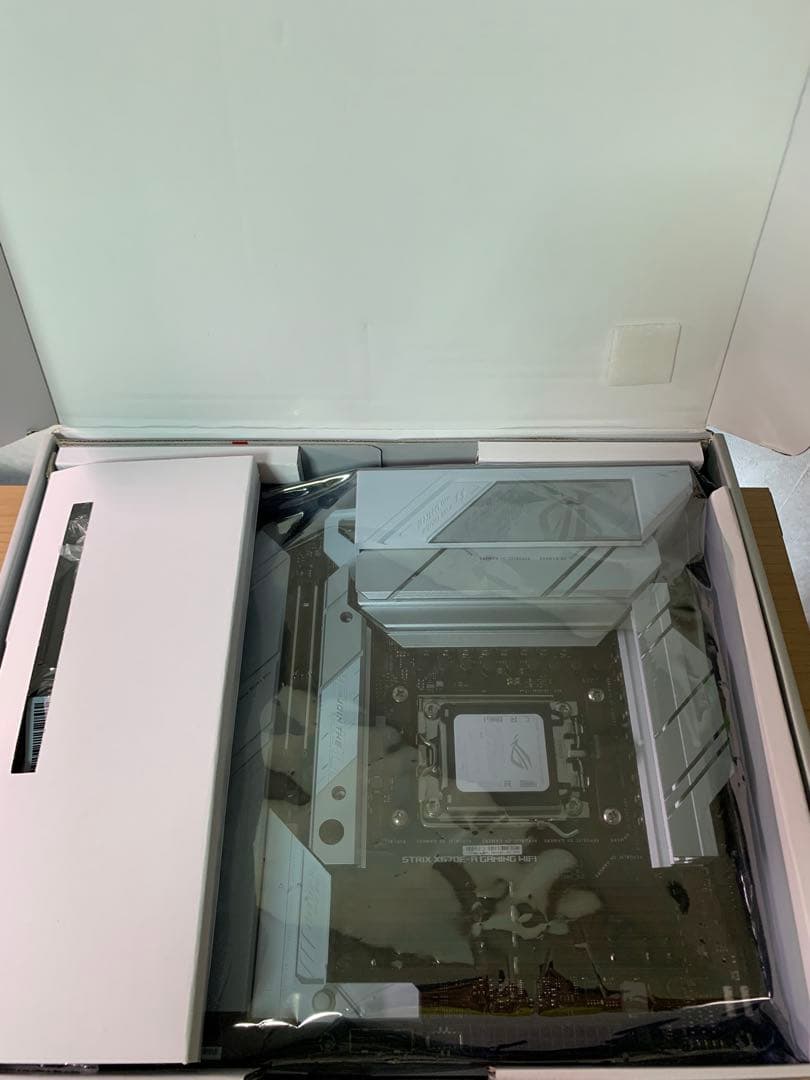 マザーボード ASUS ROG STRIX X670E-A GAMING WIFI