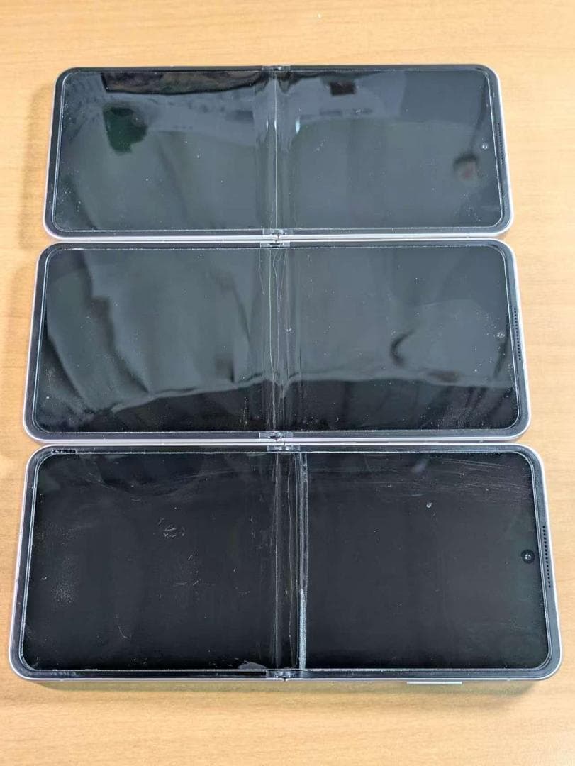 011200A ZTE Libero Flip A304ZT ジャンク３台