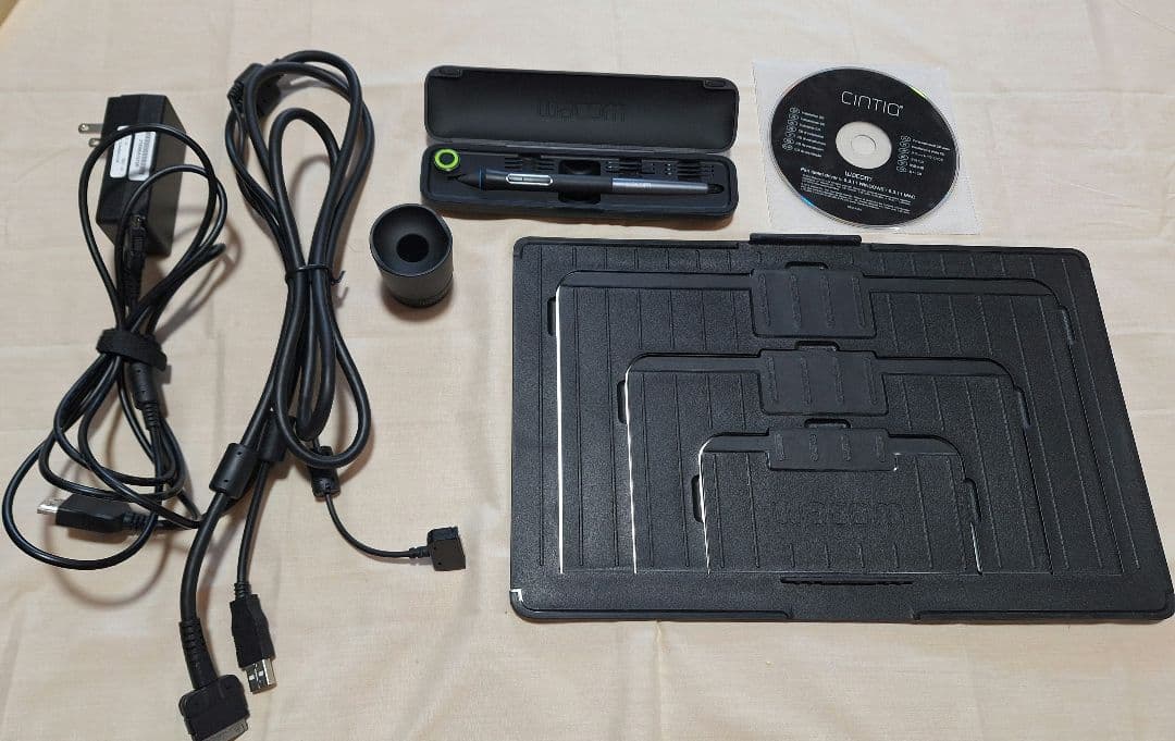 ワコム　液タブ　Cintiq 13HD：DTK-1301/K0