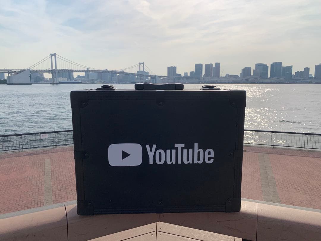 YouTube Diamond PLAY Button ダイヤモンド 盾