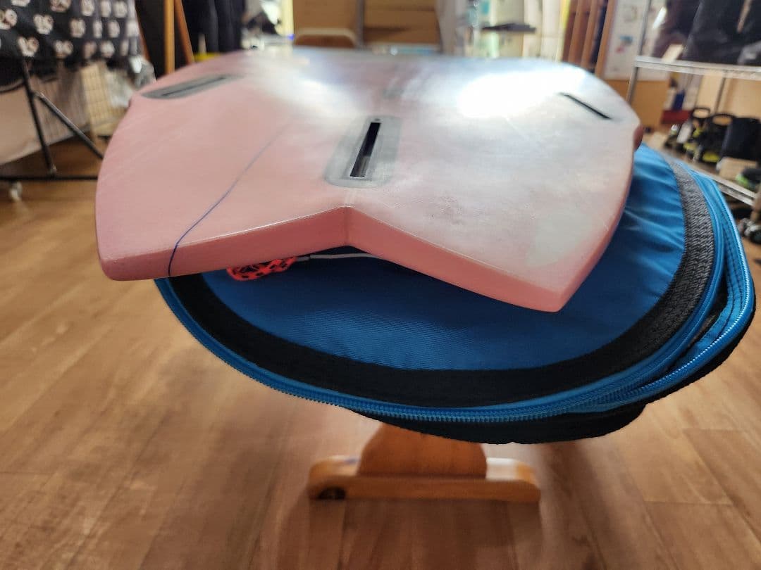 ジャスティス＋チリ　PINACOLADA 5'6\"　フィン付き