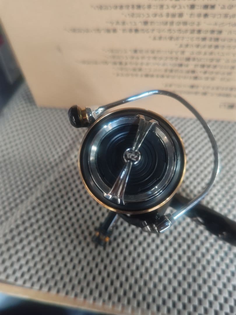 ダイワ 19 バリスティック LT4000-CXH　ハンドルなし　箱あり