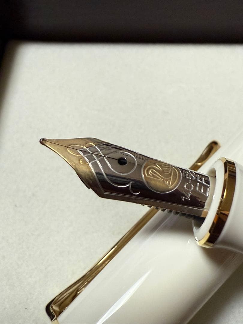 未使用　万年筆　ペリカン M600 ターコイズ　EF