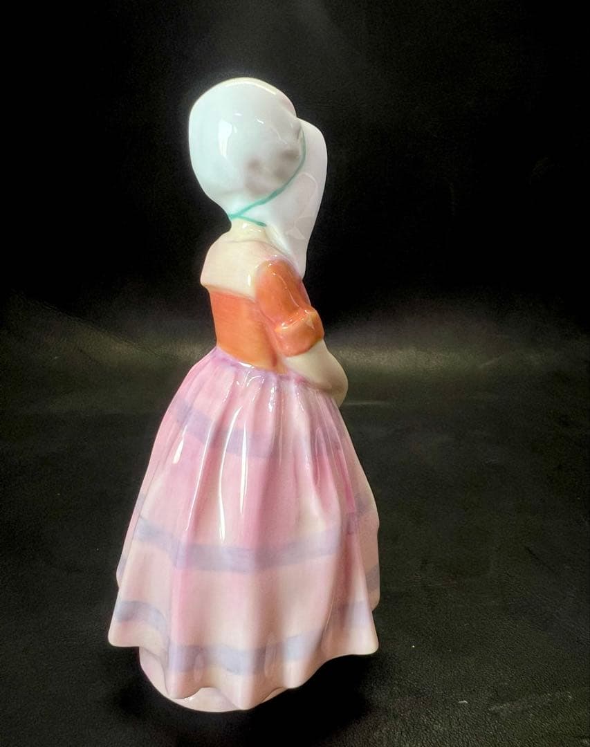 少女の陶器フィギュア アンティーク風