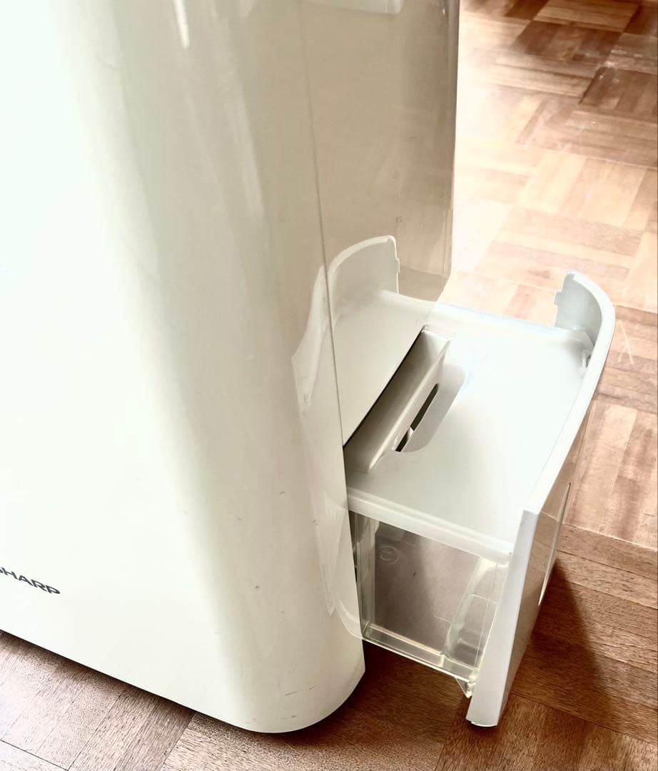 シャープ 除湿機 兼 空気清浄機 除湿　中古品