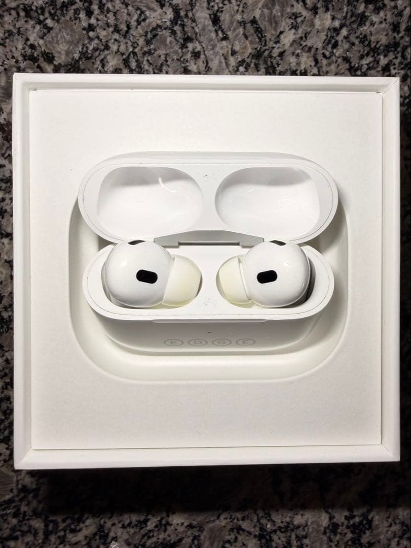 AirPods Pro2＋充電ケース(ライトニング＆MagSafe)★刻印有★