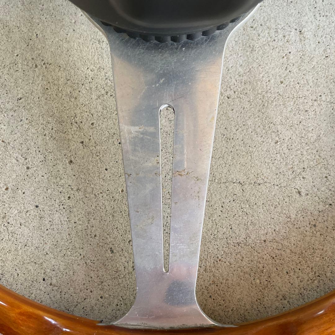 ナルディ　ウッドステアリング　直径約35.5cm ボス付き(品番OT-163)