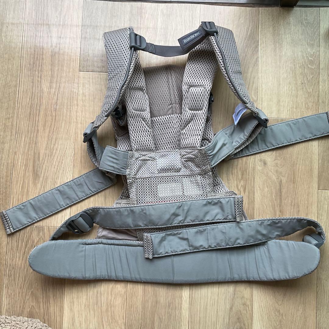 美品 ベビービョルン ワンカイエアー グレーベージュ 抱っこ紐