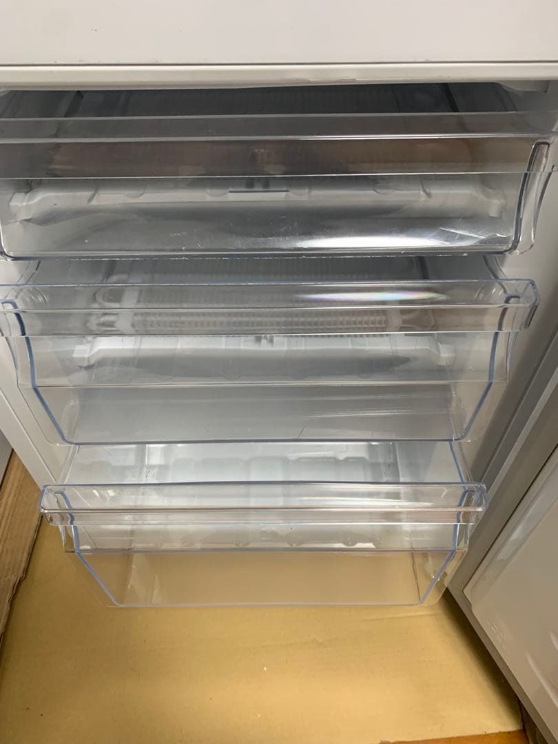 Hisense 冷蔵庫 ホワイト 3段