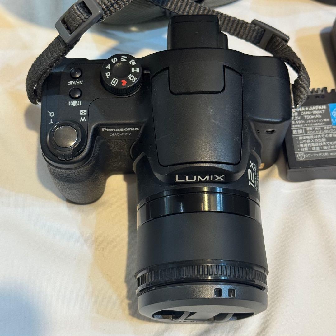 567＊Panasonic　LUMIX　デジタルカメラ　DMC-FZ7　ケース付
