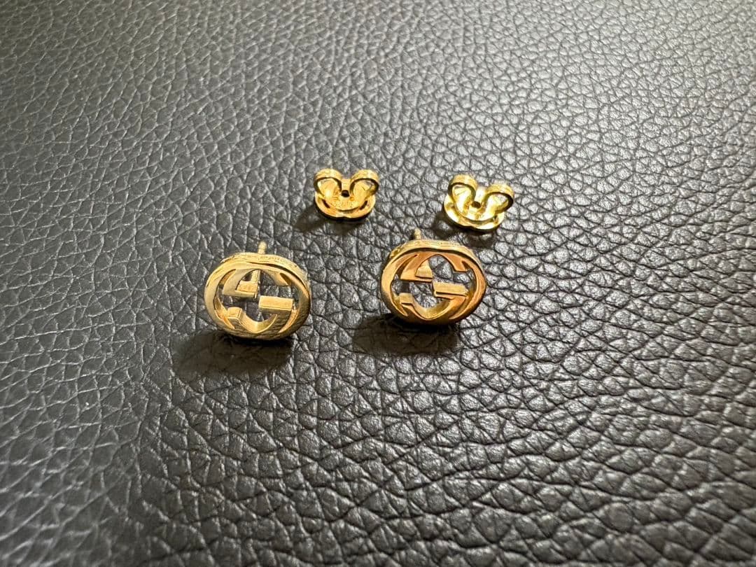 GUCCI ゴールド Gロゴ ピアス　18金