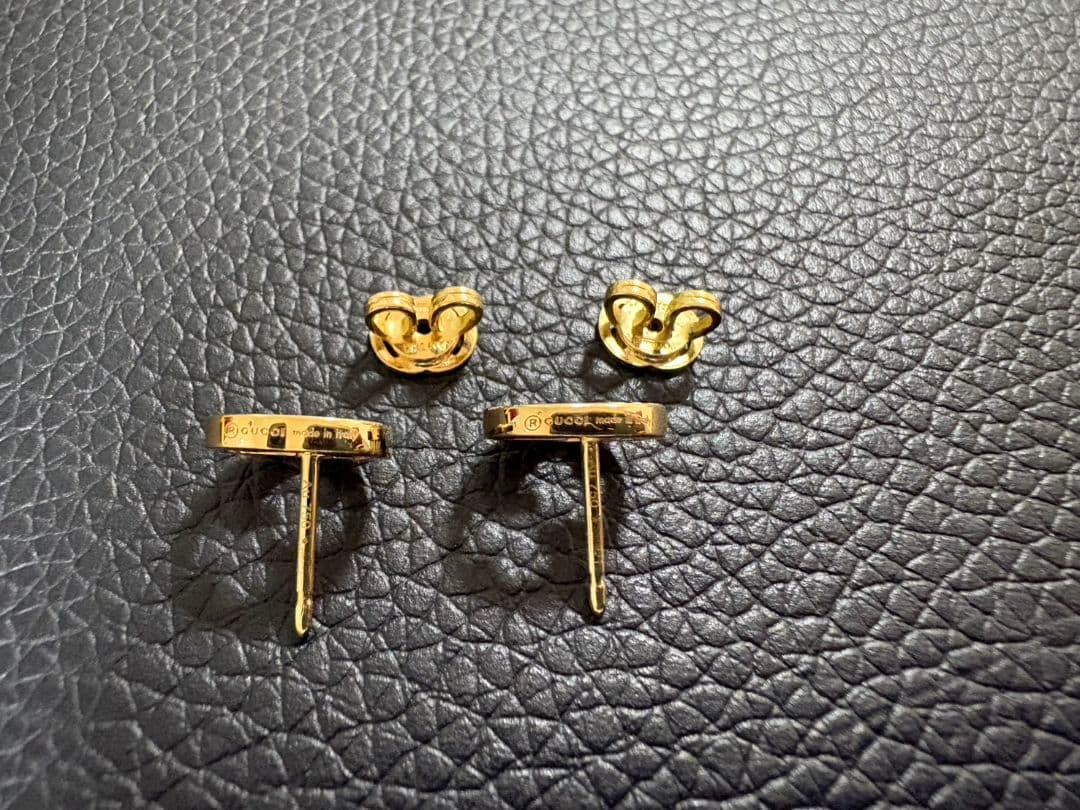 GUCCI ゴールド Gロゴ ピアス　18金