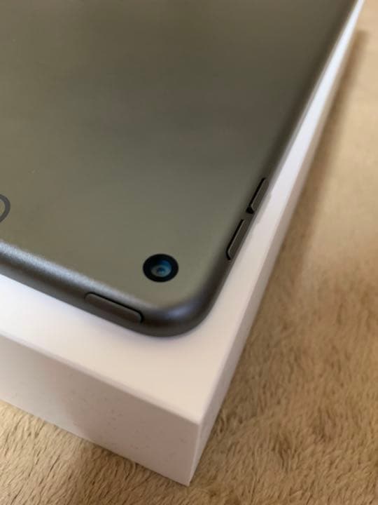 iPad Air Wi-Fi + Cellular 第3世代